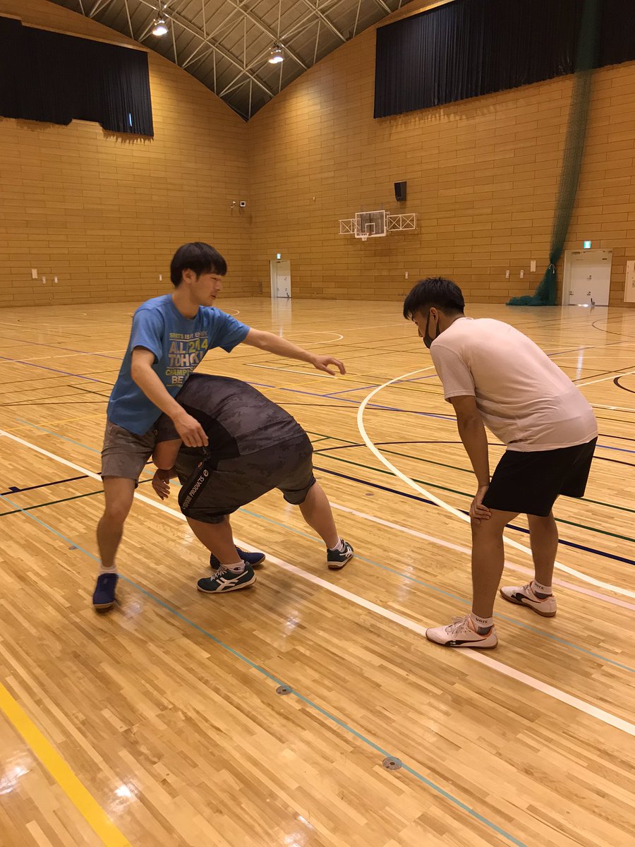 Daito_Rabbits's tweet photo. 今日はOBの方々に教えてもらいながら基礎をみっちり練習しました！💪
学ぶことが多く、とても勉強になりました！

 #カバディ https://t.co/nAwFoZjlKL