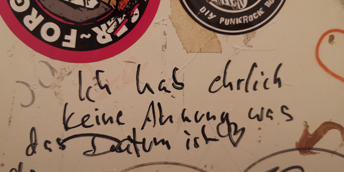 justLtotheM's tweet photo. Gestern in einer Kneipe gesehen, fühle es viel zu sehr. Nichts fast Studierendenleben besser zusammen. https://t.co/GRuZ8cWlZB