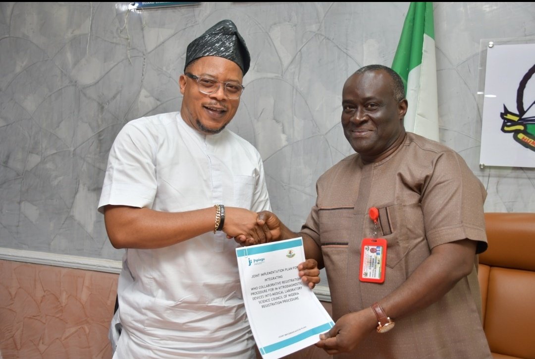 MedLabNigeria's tweet photo. JHPIEGO, an affiliate of John Hopkins University, last Friday signed a joint implementaion plan for integrating WHO collaborative registration procedure for in - vitro diagnostic devices into MLSCN registration procedure for IVDs. @ErhaborTosan https://t.co/Sd3hTjya6u