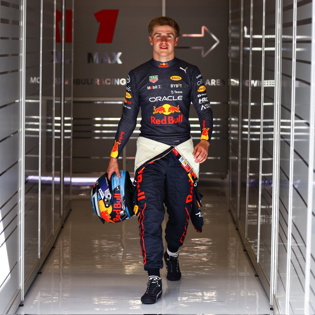 egerd03's tweet photo. @F1 Only true VIPs https://t.co/th3bbfHoIr