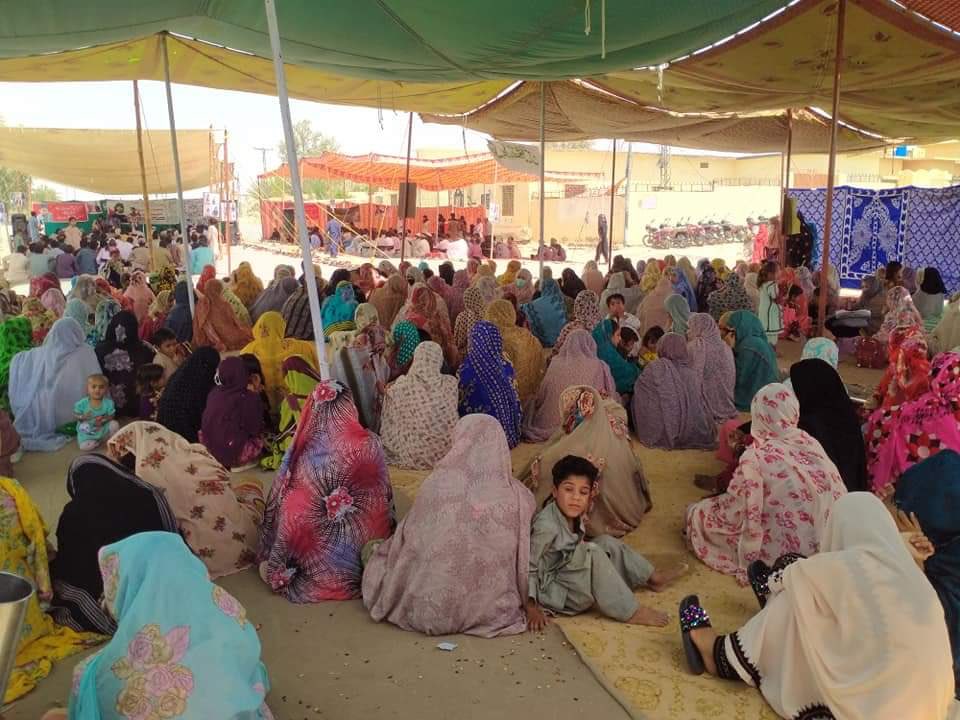 MansoorBSO's tweet photo. بلوچستان میں لوگ #بلدیاتی_الیکشن کے دن اپنے پیاروں کو انصاف دلانے کیلئے دھرنے میں بیٹھے ہوئے ہیں
#electin
#JusticeForDadjanInayat https://t.co/iqOENpzmi2