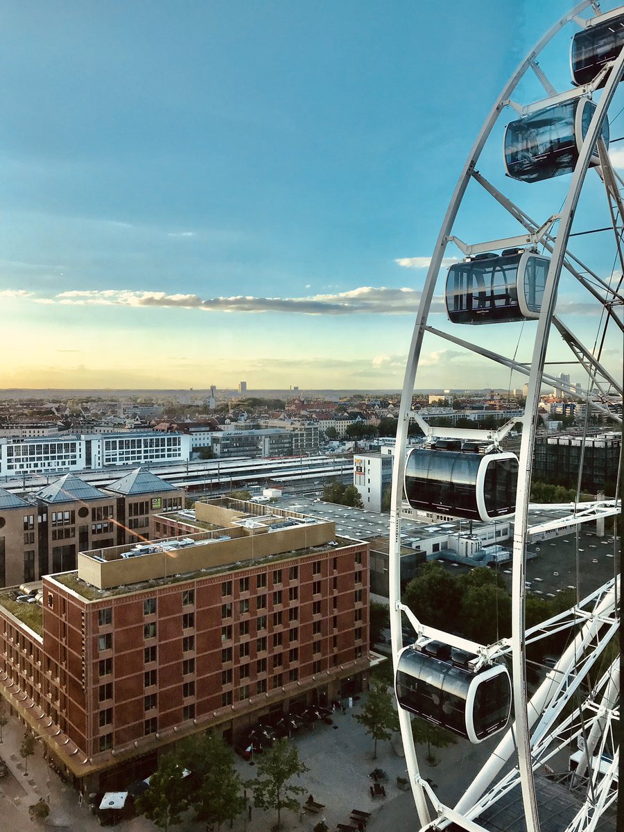 Gerabafo69's tweet image. amazing view of Munich from the terrace of Fitzroy 🤩 #BackAtHome