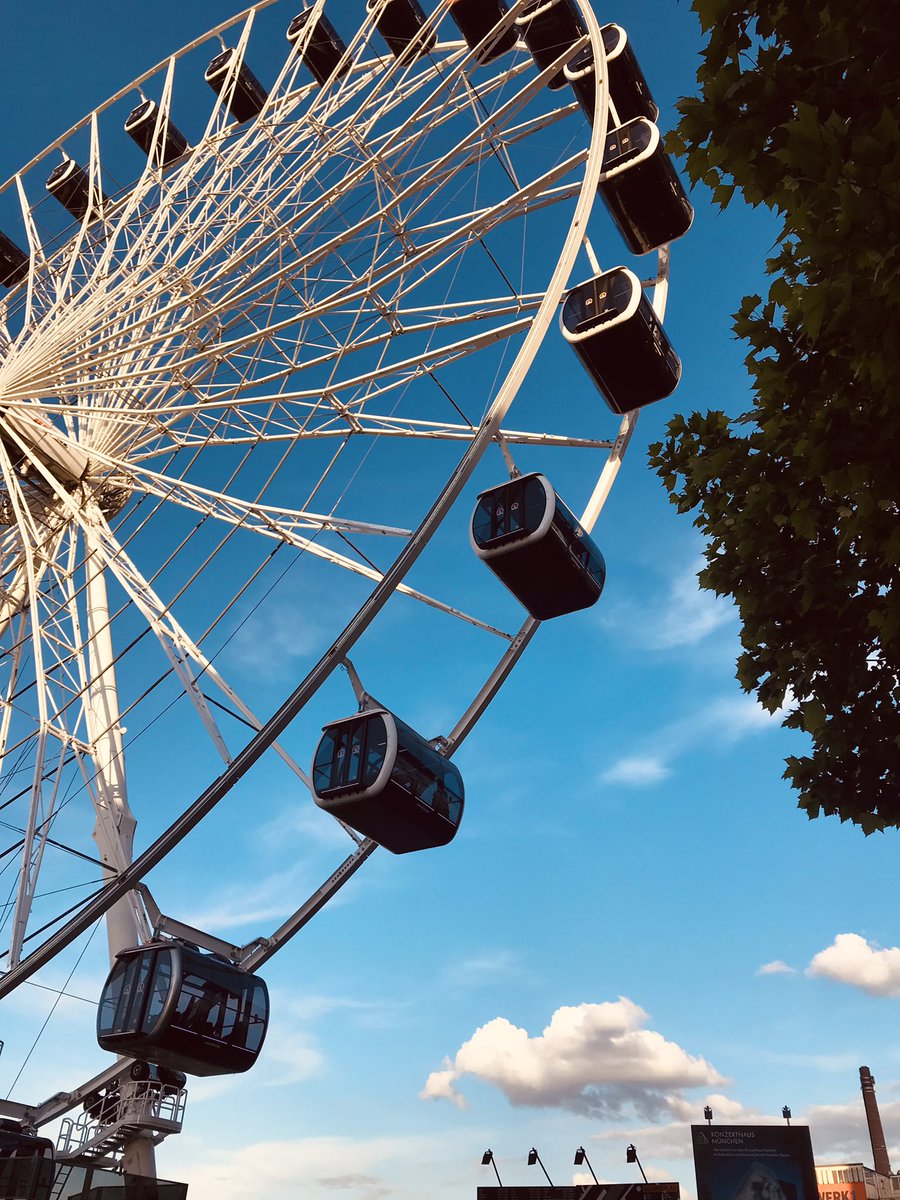 Gerabafo69's tweet image. amazing view of Munich from the terrace of Fitzroy 🤩 #BackAtHome
