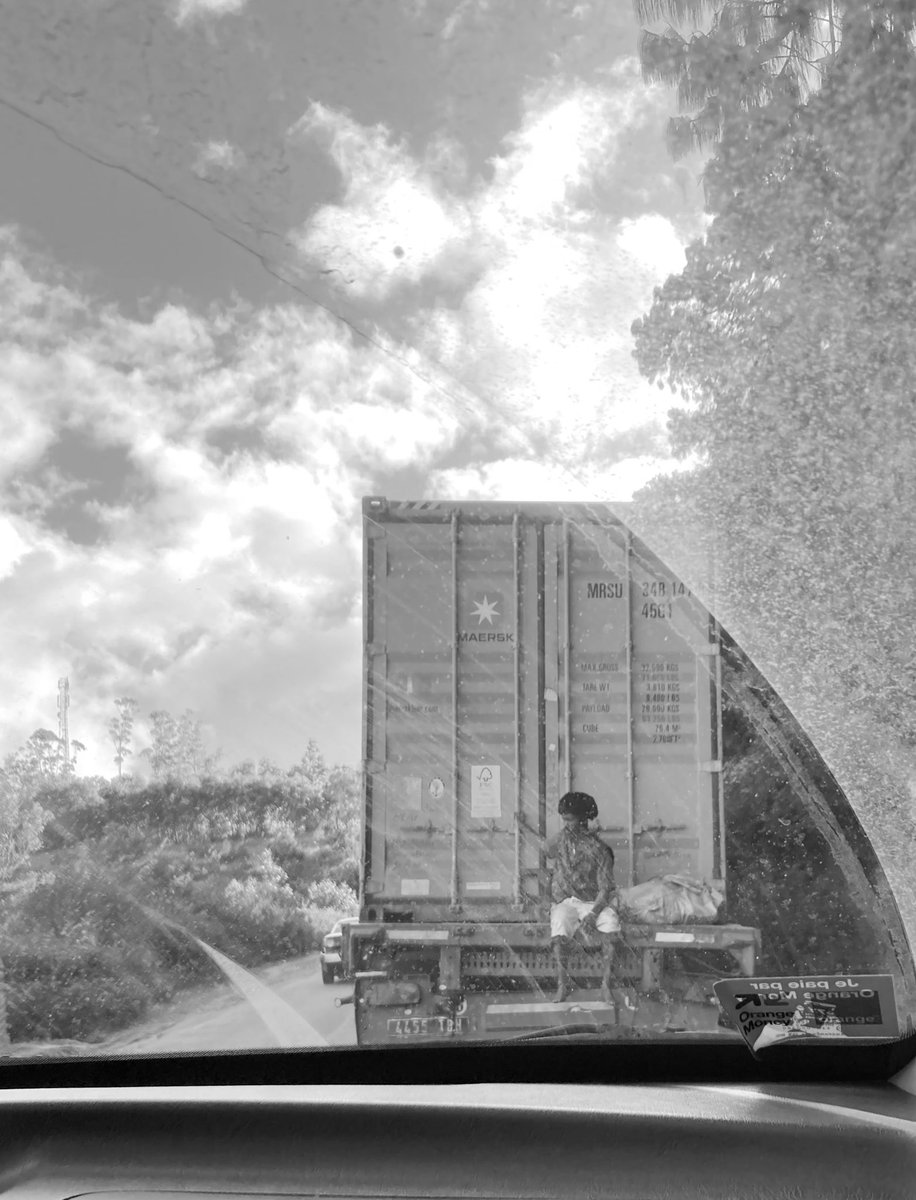 Mialee_r's tweet photo. #LifeScene #EverydayMadagascar #RN2 https://t.co/8A3ILNAZYc