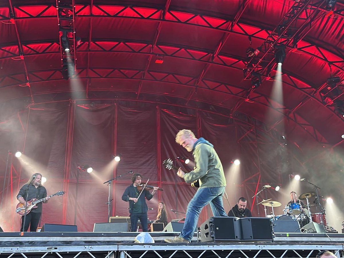 cloneweb's tweet photo. .@TheFrames are 32 ! #TheFrames32 https://t.co/JzG1xfVN6J
