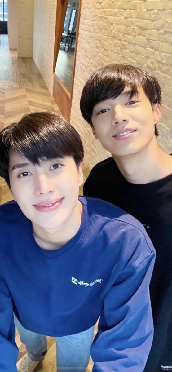 deviljasmine_zh's tweet photo. I like you, from night to dawn, from cold winter to warm spring, from a second to a lifetime, endless and endless.#CongratsInnJob https://t.co/JkGzlfV97H
