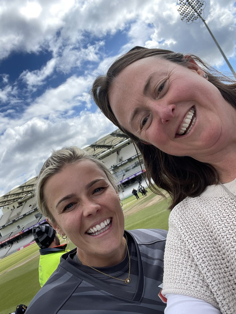 Iona Taylor tweet media