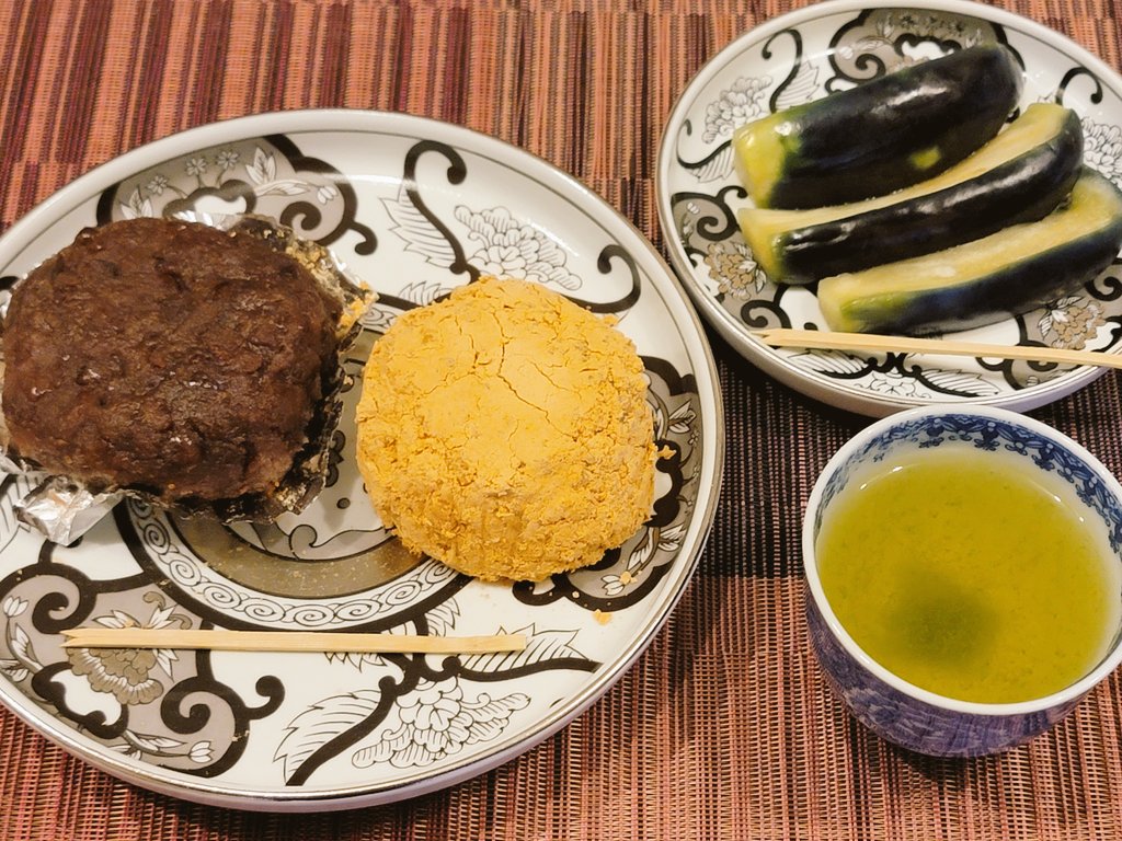caetla_1975's tweet photo. おやつというより物量的に食事😂 https://t.co/9R7hXAeKkd