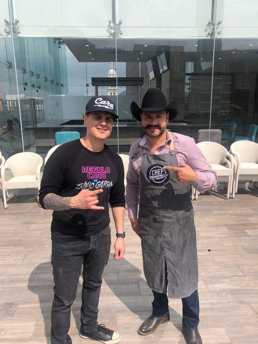 .<a href="/soyttonycabrera/">tony cabrera</a> pondrá a cocinar a <a href="/ReguloCaro/">Régulo Caro</a>, mientras comparten una charla amena sobre su carrera, en #LaParrillaDelFuego, acompáñanos este domingo en punto de la 1:50 p. m., ¡solo por #Bandamax! 🤠 🔥