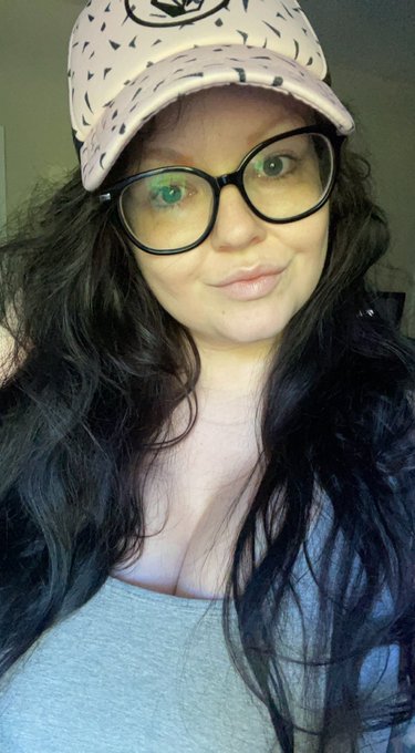 Had a bad mental health week so I&rsquo;ve been inconsistent. But catch me live this morning for my regular<a href="/tag/mvsales"class="tags"><span>#mvsales</span></a>