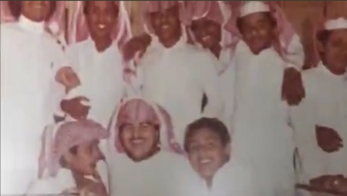 مجموعة صور قديمة من طلبة ثانوية بدر بالرياض لسنوات مختلفة، لأكثر من أربعة عقود.
من جيل الطيبين جيل التربية السليمة والبساطة. أصبح جزءا من الماضي الجميل الذي سيبقى في الذاكرة ولن تمحوها السنون.
#جيل_الطيبين 
#ثانوية_بدر 
#الرياض_اليوم