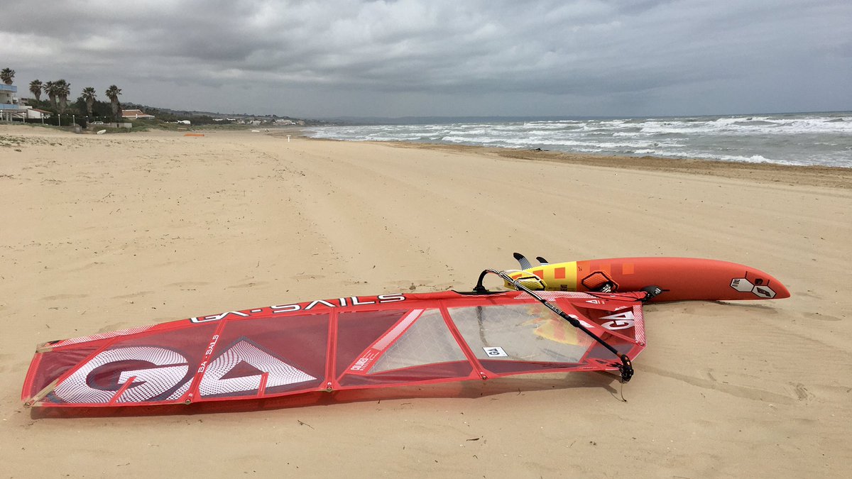 #gasails #tabouboards #windsurf <a href="/GaastraWindsurf/">Gaastra</a> Adriatic coast, south italy, was rocking this early sunday morning 🤟