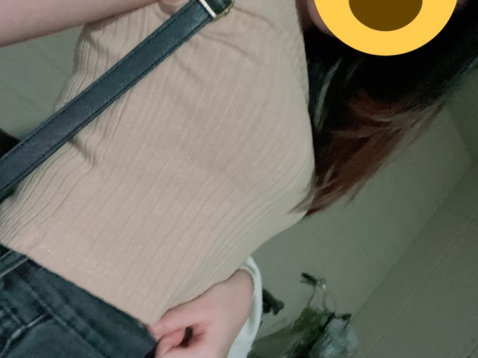 ただいまー💕  #裏アカ女子  #エろ垢  #女子大生 https://t.co/WQBAeCuGEy<a href="/tag/%E8%A3%8F%E3%82%A2%E3%82%AB%E5%A5%B3%E5%AD%90"class="tags">#裏アカ女子</a><a href="/tag/%E3%82%A8%E3%82%8D%E5%9E%A2"class="tags">#エろ垢</a><a href="/tag/%E5%A5%B3%E5%AD%90%E5%A4%A7%E7%94%9F"class="tags">#女子大生</a>