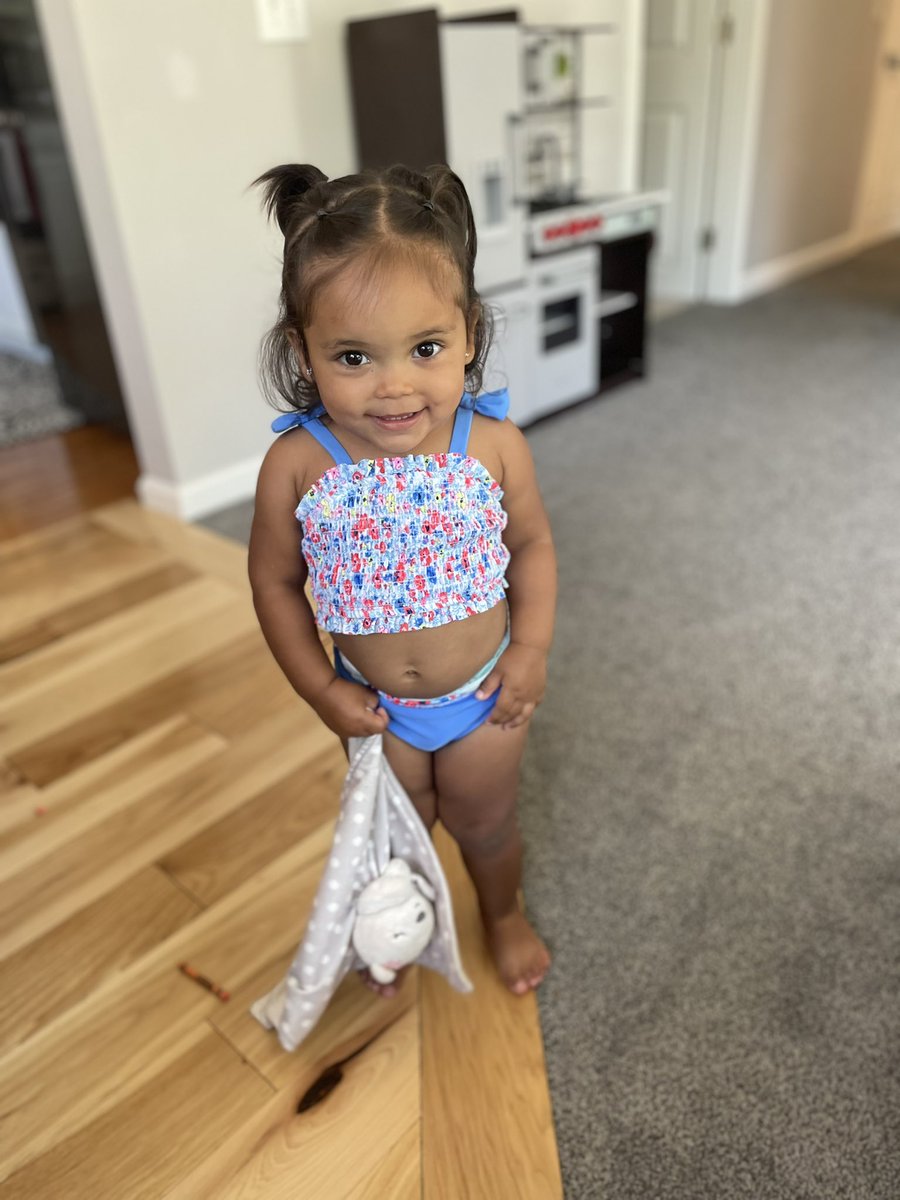 JennelleD_'s tweet photo. My beautiful girl 🦋 https://t.co/Gpjt6Eki40