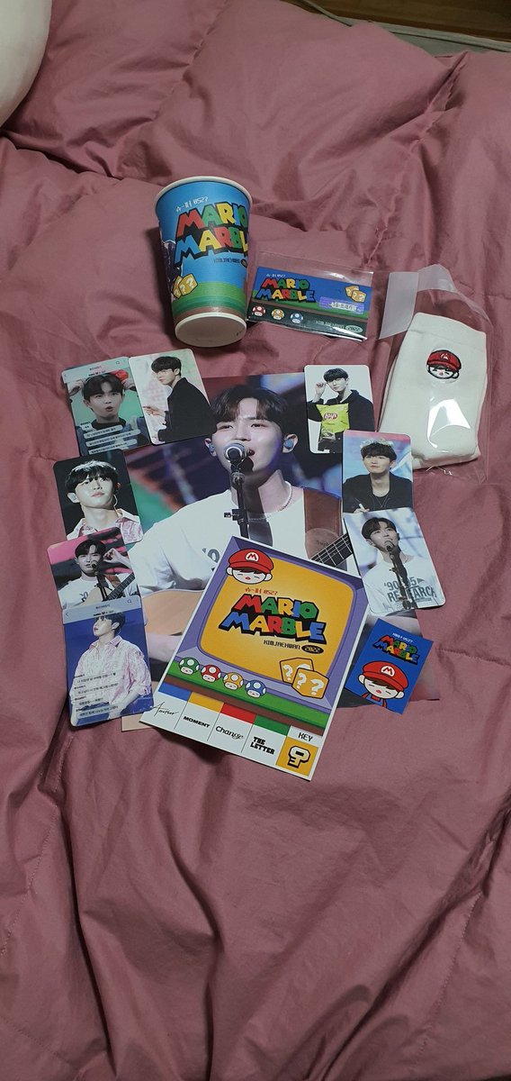 museke27's tweet photo. #재환이와_지구여행
#Mario_Marble
#김재환
#KIMJAEHWAN
이번 생카 중 유일하게 두번 간
테이스트 사운드필!
생일날 브이앱 같이 보러 갔다가...
액자가 덜컥 당첨됨.ㅎㅎ
그래서 액자 가지러 다시 방문한 김에
좀 더 느긋하게 시간 보내고 놀았다.ㅎ
처음 원했던 건
마리오게임판 하나였는데.ㅋ https://t.co/olronMKYdd