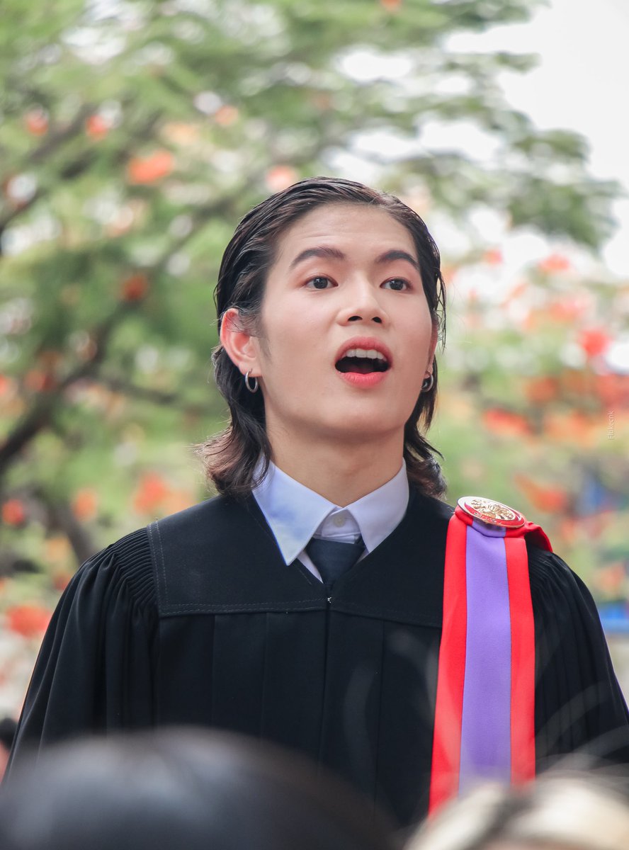 flukeeecnk's tweet photo. “น้องเทอร์โบบบบบ”
“ค้าบบบบบบ”
#TBgraduation #รักติดเทอร์โบ https://t.co/hb85Xhrppp