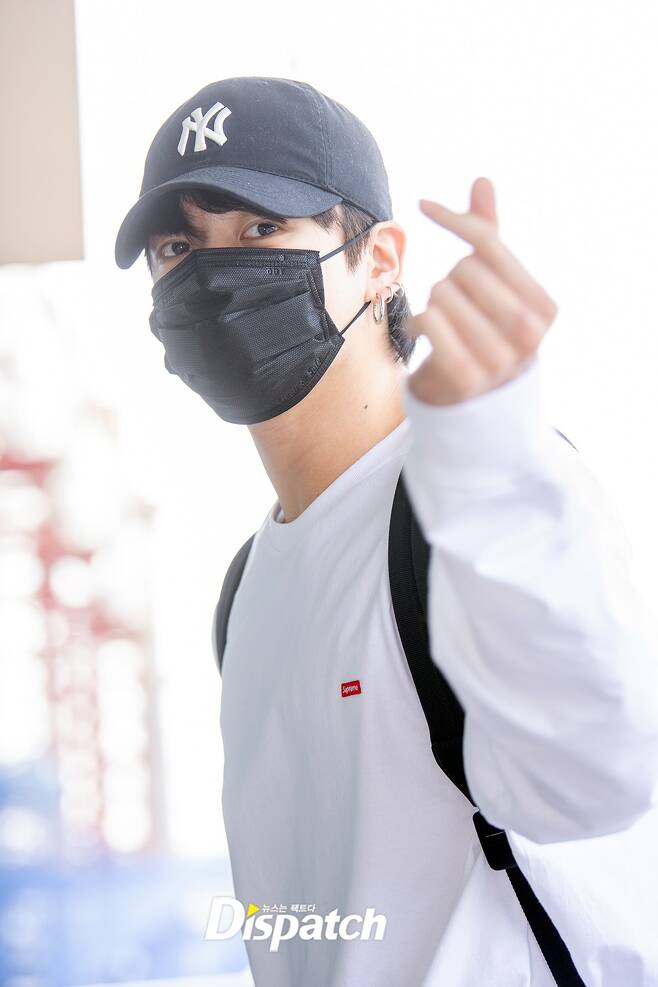 RuthAlc43936634's tweet photo. @BTS_twt_JUNGKK you will always be the most beautiful, and good that I see every day I love you jungkook I hope one day you notice my presence in this world 🥺❤️ https://t.co/Zmter35xjA