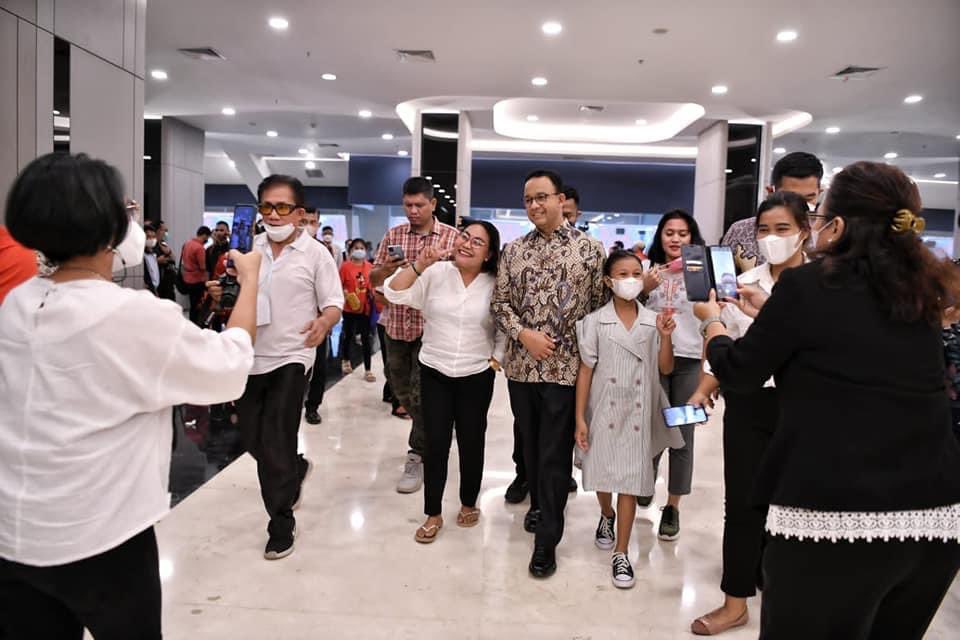 aniesbaswedan's tweet photo. Untuk pertama kalinya Jakarta International Stadium (JIS) menjadi tuan rumah untuk kegiatan Konser dan Doa Persahabatan &amp; Perdamaian sekaligus lawatan Obor Paskah 2022.

Semoga Jakarta terus menjadi rumah yang damai, teduh, dan sejuk bagi semua.

https://t.co/D7gOXC0LTJ https://t.co/7voAFd6icW