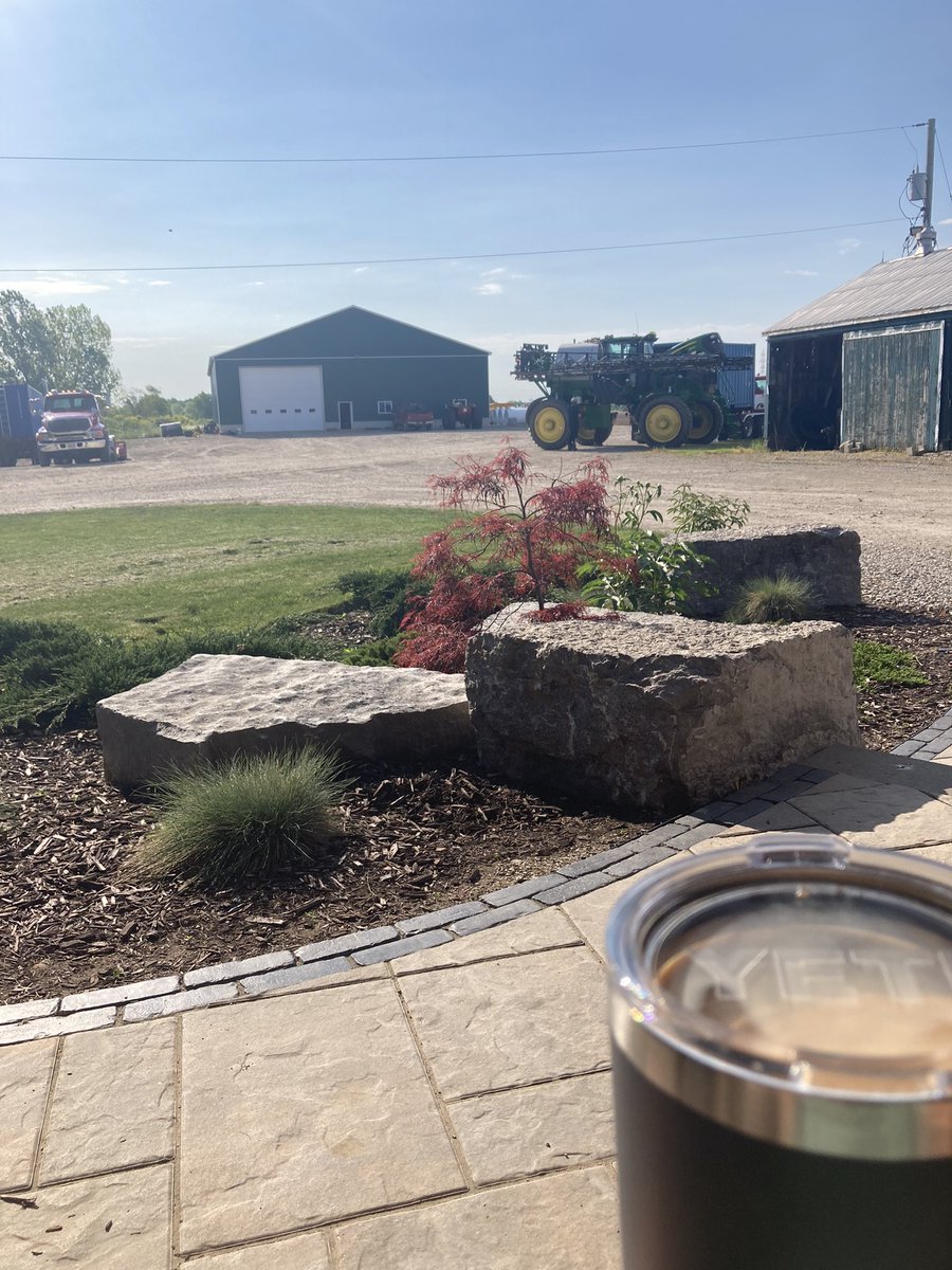 Coffee with a side of cursing because he wanted to be spraying an hour ago but there’s oil leaking from somewhere 😅#ontag