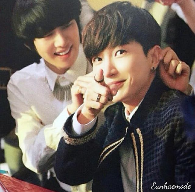 starlighteuk's tweet image. Same energy with the parents 🥺