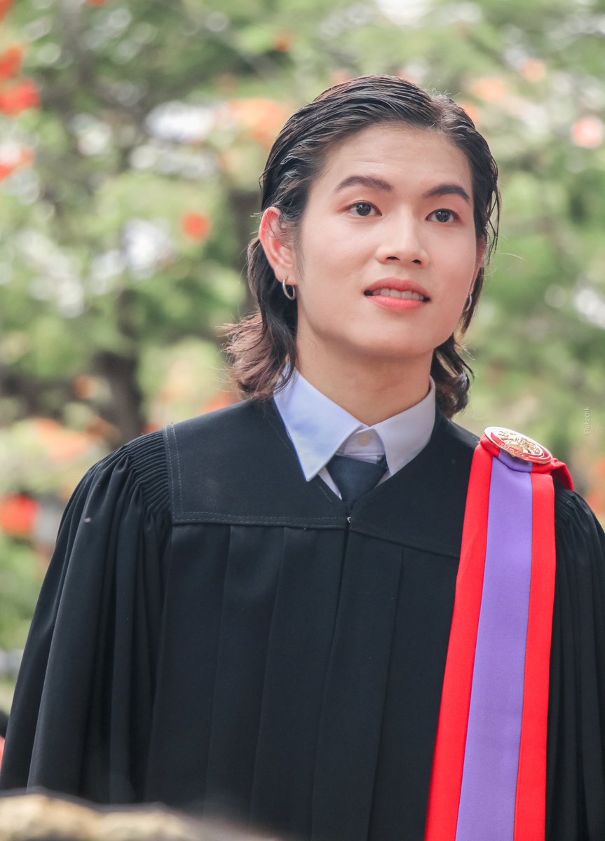 flukeeecnk's tweet photo. 👨🏻🎓
#TBgraduation https://t.co/L3EOh1FQ9W
