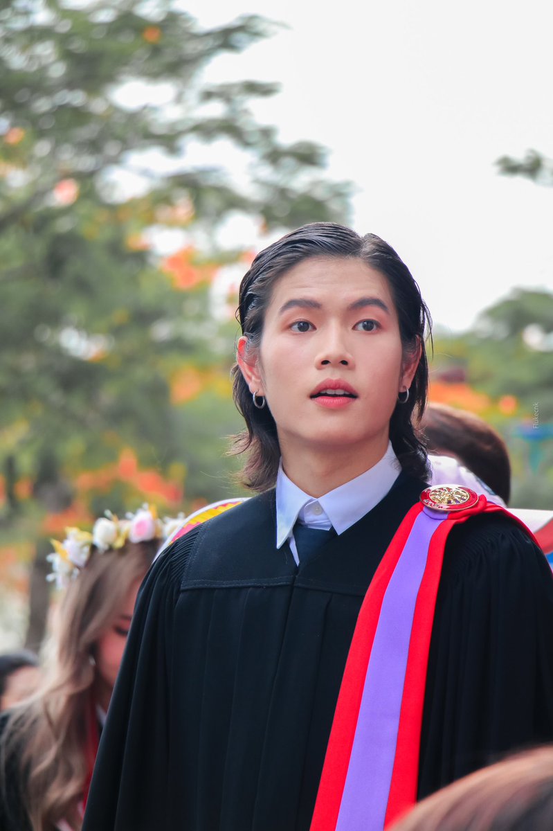 flukeeecnk's tweet photo. 👨🏻🎓
#TBgraduation https://t.co/L3EOh1FQ9W