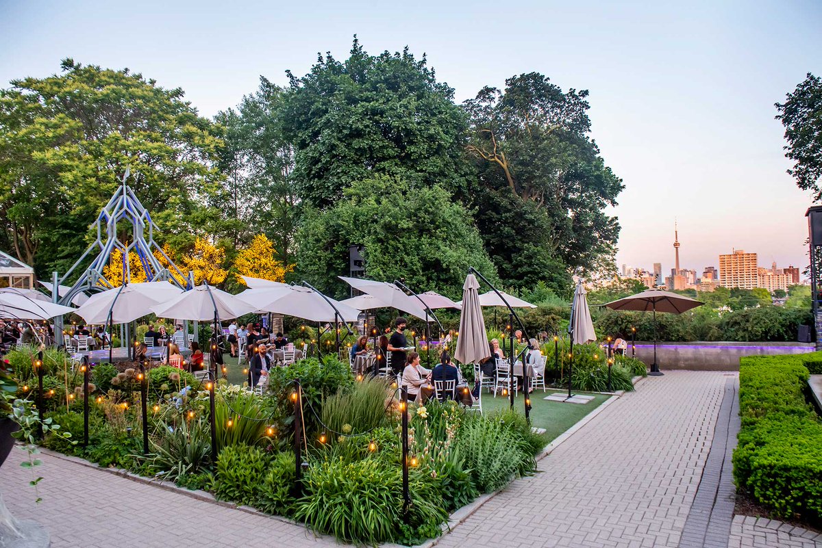 CasaLomaToronto's tweet photo. Views of the city skyline and a majestic castle all in one, dining in The Gardens at Casa Loma is a dream come true!😍

Dining begins on June 2nd!
Reservations at https://t.co/NqZuaBiouN

#casaloma #casalomagardens #gardensatcasaloma #torontopatio #castledining #castle #toronto https://t.co/tE9udpcfTU