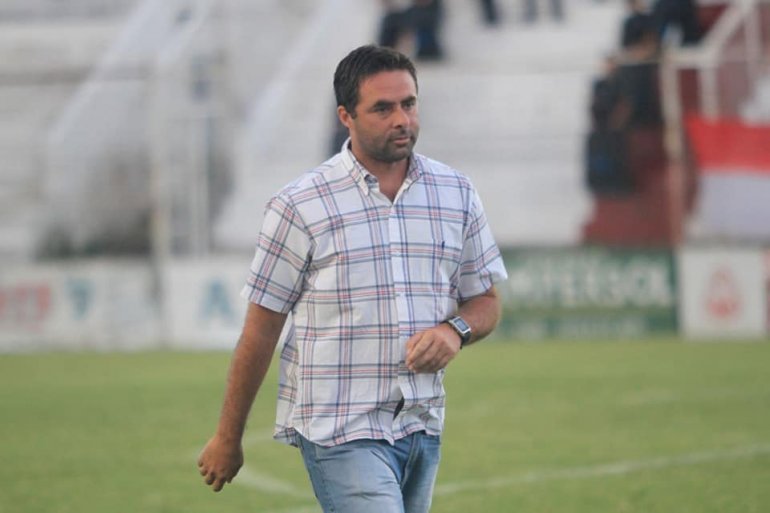 Toni Fontana dejó de ser el técnico de #AtleticoParana, de común acuerdo con la dirigencia, se llegó a su desvinculación. EDGARDO CERVILLA es el elegido para sucederlo.