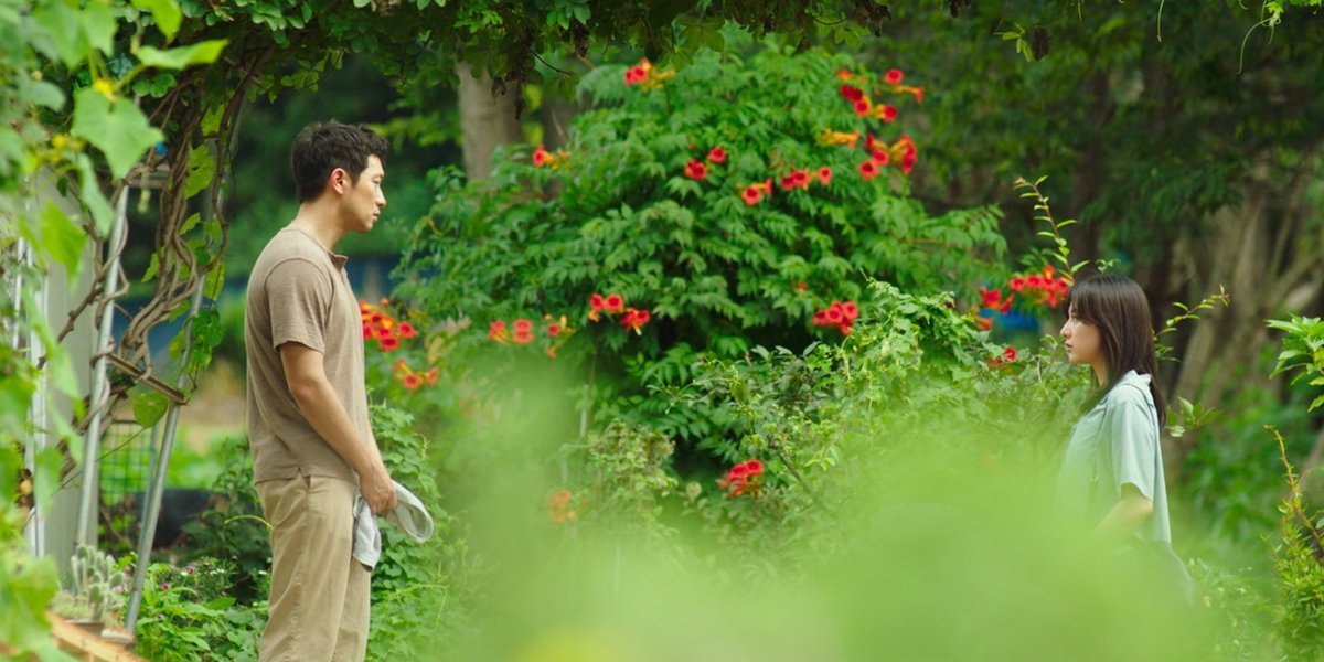zygmaund's tweet photo. #MyLiberationNotes is not always a comfort drama but the lines are mesmerizing and liberating. 

This drama really makes you pause for a while and think of your own life. It speaks to you. It's beautiful as it heartbreaking at some points. A must watch. 
#MyLiberationNotesEp16 https://t.co/Lc8G0qtAzE