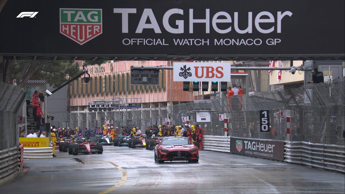 F1モナコgp スタート直前に雨 ウェットレースへ スタート時間は延期 抜けないモナコ 荒れたレースになるか Topnews