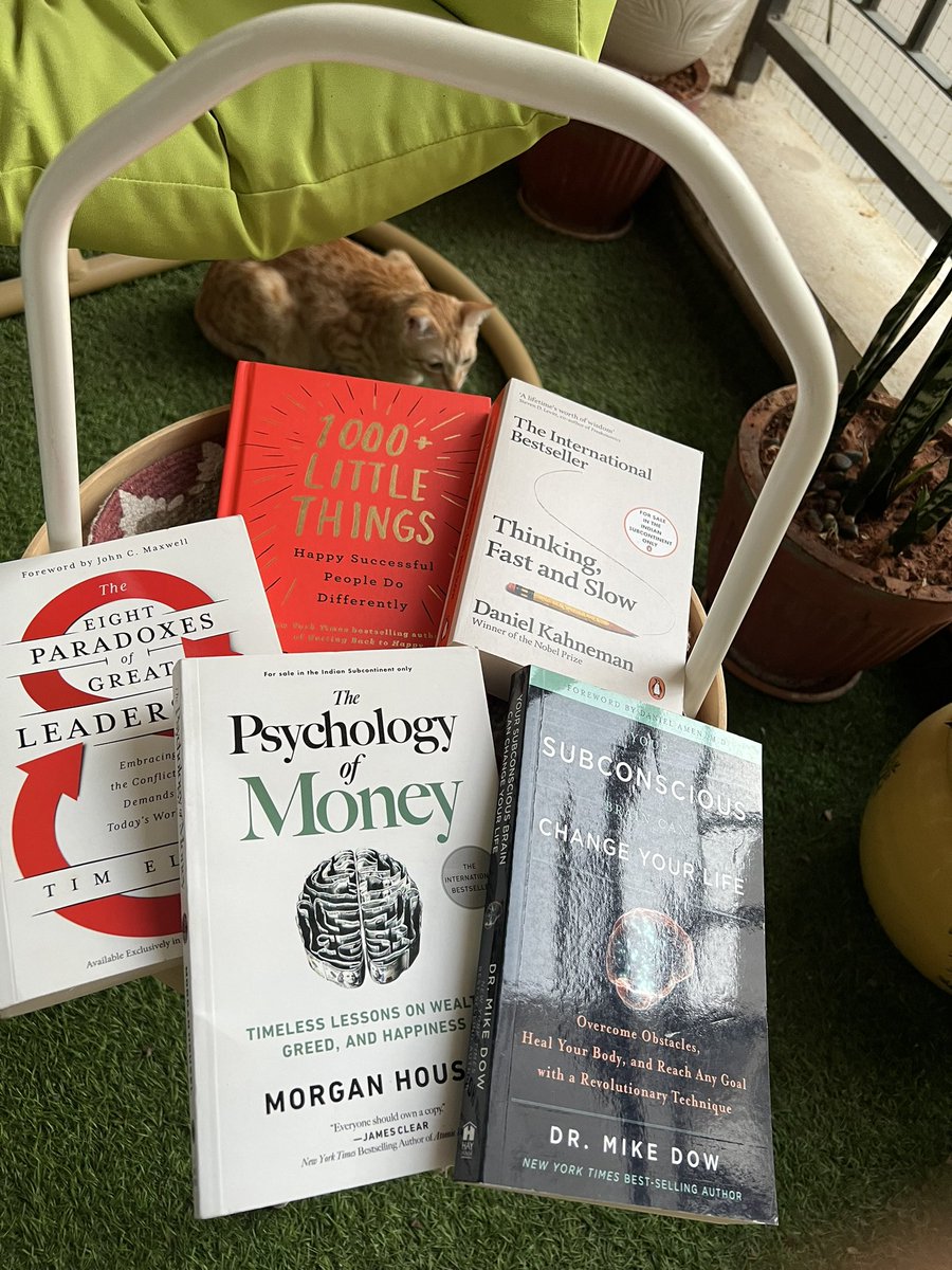 Sunday done right! Needless to say I was a kid in book store today 🤓. Time to get brilliantly lost into these 🧠.  Yes, that’s my cat in the background telepathically tweeting this or plotting an attack 🤷‍♀️, never know #Books_For_InnerPeace #BooksWorthReading