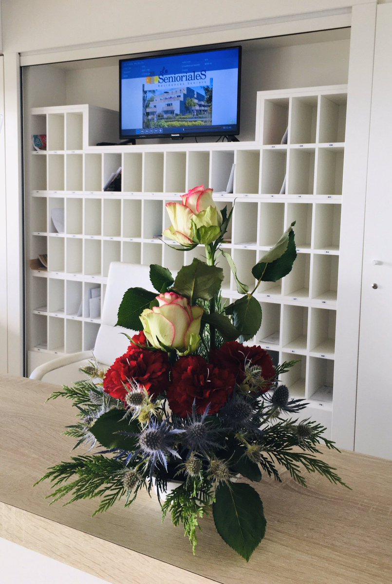 Un joli #bouquet pour souhaiter une Bonne fête à toutes les #Mamans et à leur Mamans. #FêteDesMères #Team974 <a href="/senioriales/">Senioriales</a> #SuperMamie