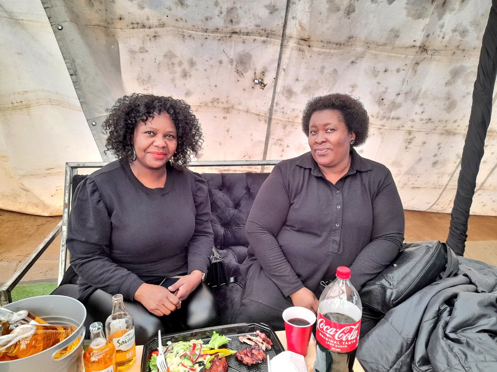 jozifm's tweet photo. We look like this when we party with a purpose. #AllBlack #BlackByPopularDemand #ZolaThreePubAndGrill #Party4Life #PartyWithAPurpose  MM https://t.co/UoSMtxbE7x