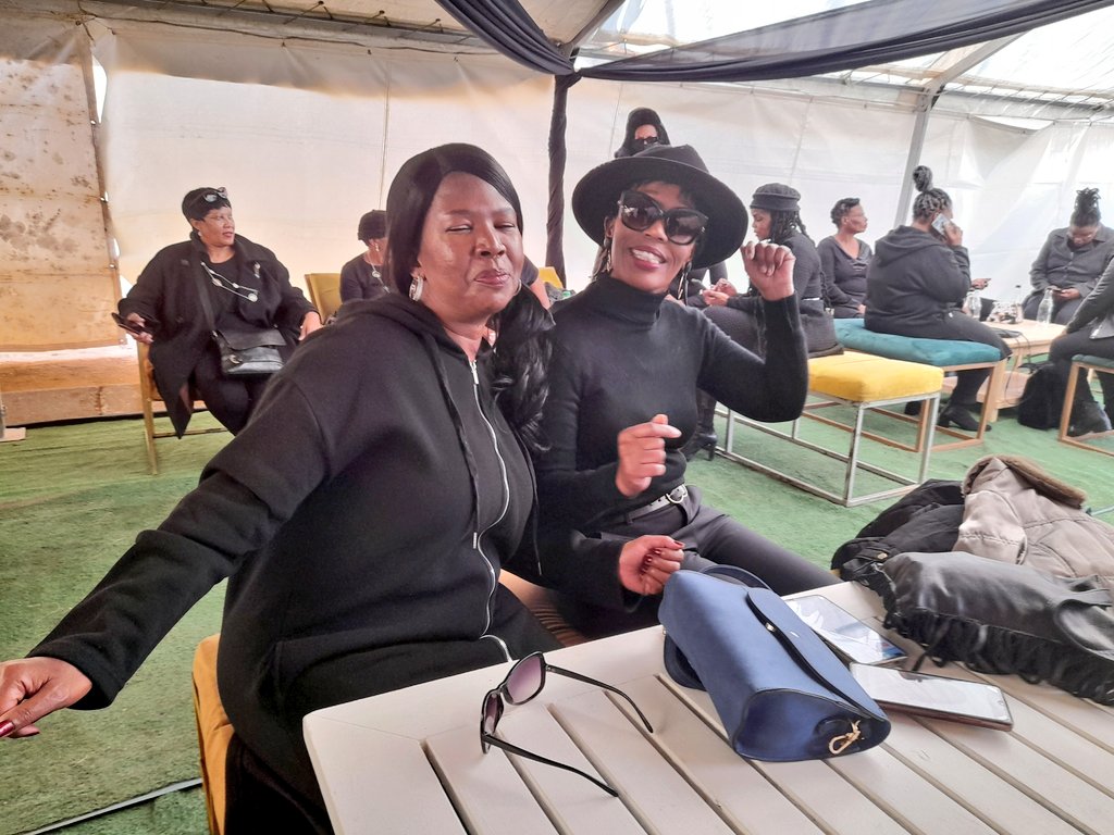 jozifm's tweet photo. We look like this when we party with a purpose. #AllBlack #BlackByPopularDemand #ZolaThreePubAndGrill #Party4Life #PartyWithAPurpose  MM https://t.co/UoSMtxbE7x