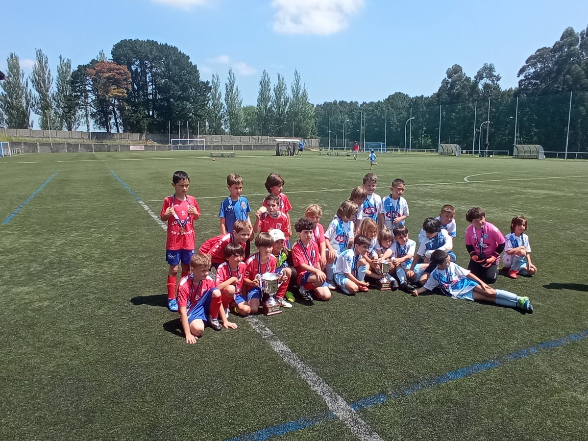 scdrgaliciacaranza (@gdecaranza) on Twitter photo Final de un gran fin de semana en Caranza con el Torneo de Convivencia Prebenjamín.Gracias a todos los participantes y al público que se acercó a los campos.Felicitar al <a href="/cdaspontes/">C.D. As Pontes</a>,campeón en los penaltis ante nuestro Prebenjamín A. Enhorabuena a los 20 equipos participantes👏👏 Final de un gran fin de semana en Caranza con el Torneo de Convivencia Prebenjamín.Gracias a todos los participantes y al público que se acercó a los campos.Felicitar al <a href="/cdaspontes/">C.D. As Pontes</a>,campeón en los penaltis ante nuestro Prebenjamín A. Enhorabuena a los 20 equipos participantes👏👏