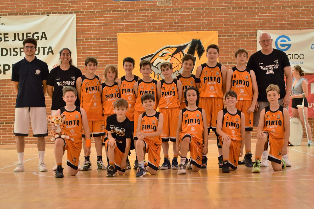 Pintobasket's tweet photo. No pongáis esas caras chicos...

¡SOIS FINALISTAS DE MADRID!

El Alevín Masculino 2011 gana a Uros de Rivas una trepidante eliminatoria por sólo 2 puntos y estará en la Gran Final del próximo finde.

¡Enhorabuena equipo! 

Fotozas Iván Atance

#SomosPinto
#SomosPintobasket https://t.co/4YILMfxI9N