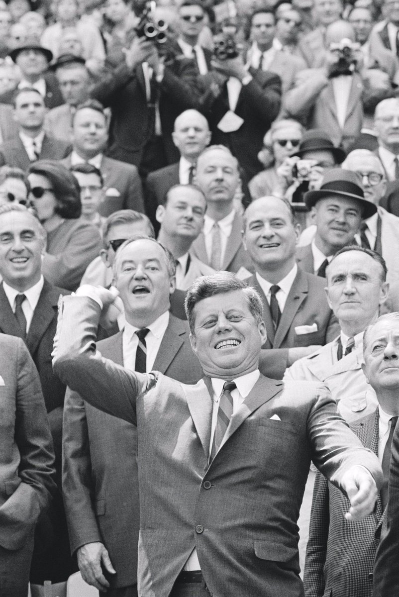 sigg20's tweet photo. Born #OTD 1917,The 35th President of the United States
John F Kennedy.#President #JFK #USA #1960s #RIP https://t.co/GMGmkbm6sW