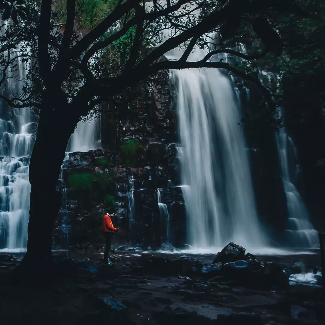 KevinMUGABE8's tweet photo. A strong person and a waterfall always carve their own path
📷:@jimmynzi1
#Abatwip #Burundi https://t.co/a0ty5pz2oT