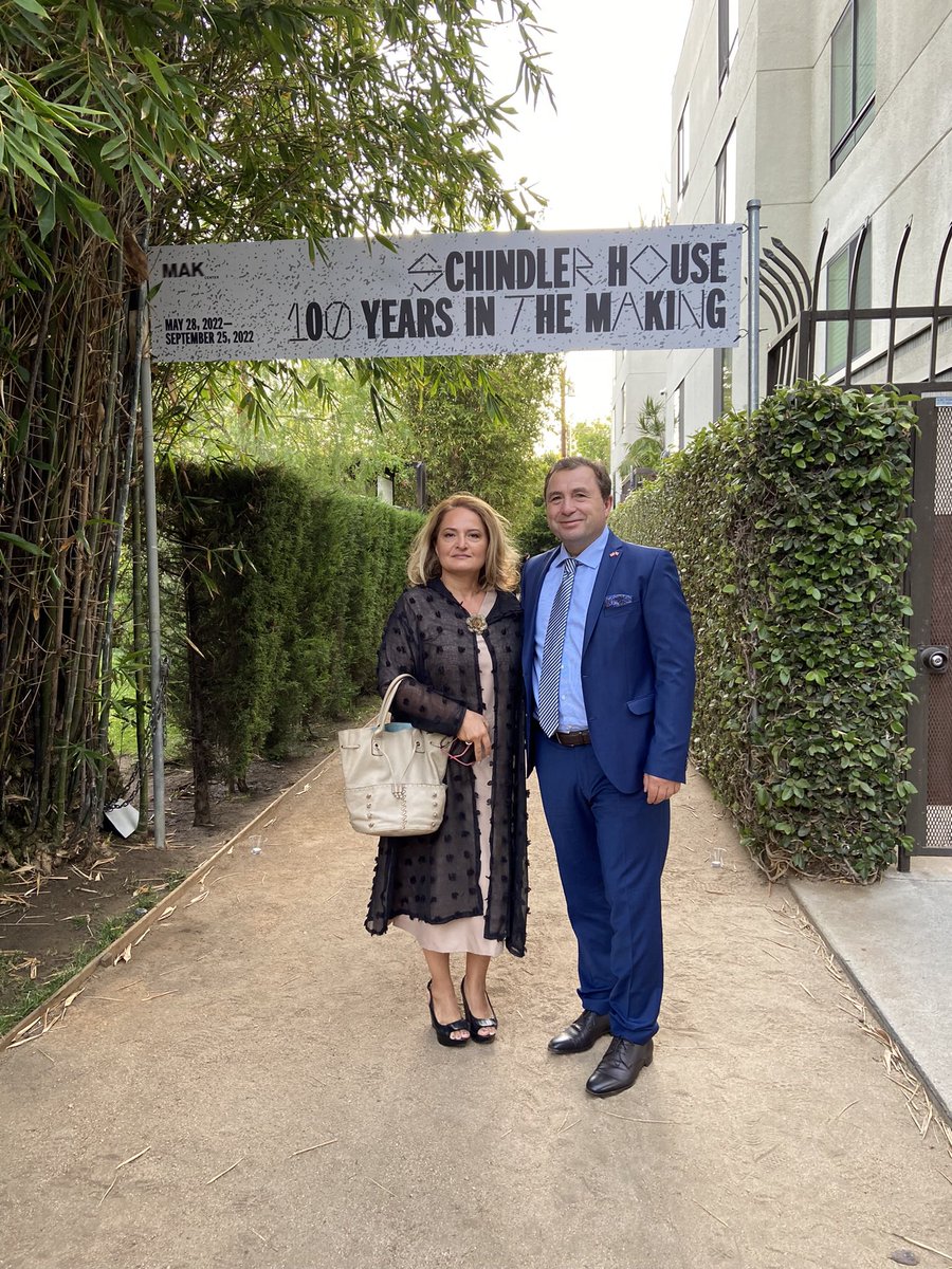 MichaelPostl's tweet photo. Celebrating the Schindler House Cenntenial; Austrian-American architect #rmschindler designed and lived in 835 N Kings Rd, #WestHollywood; 100 years in the making, exhibitions and panel discussions at #makcenter #schindlerhouse
#artandarchitecture https://t.co/3GG2hXfFGJ