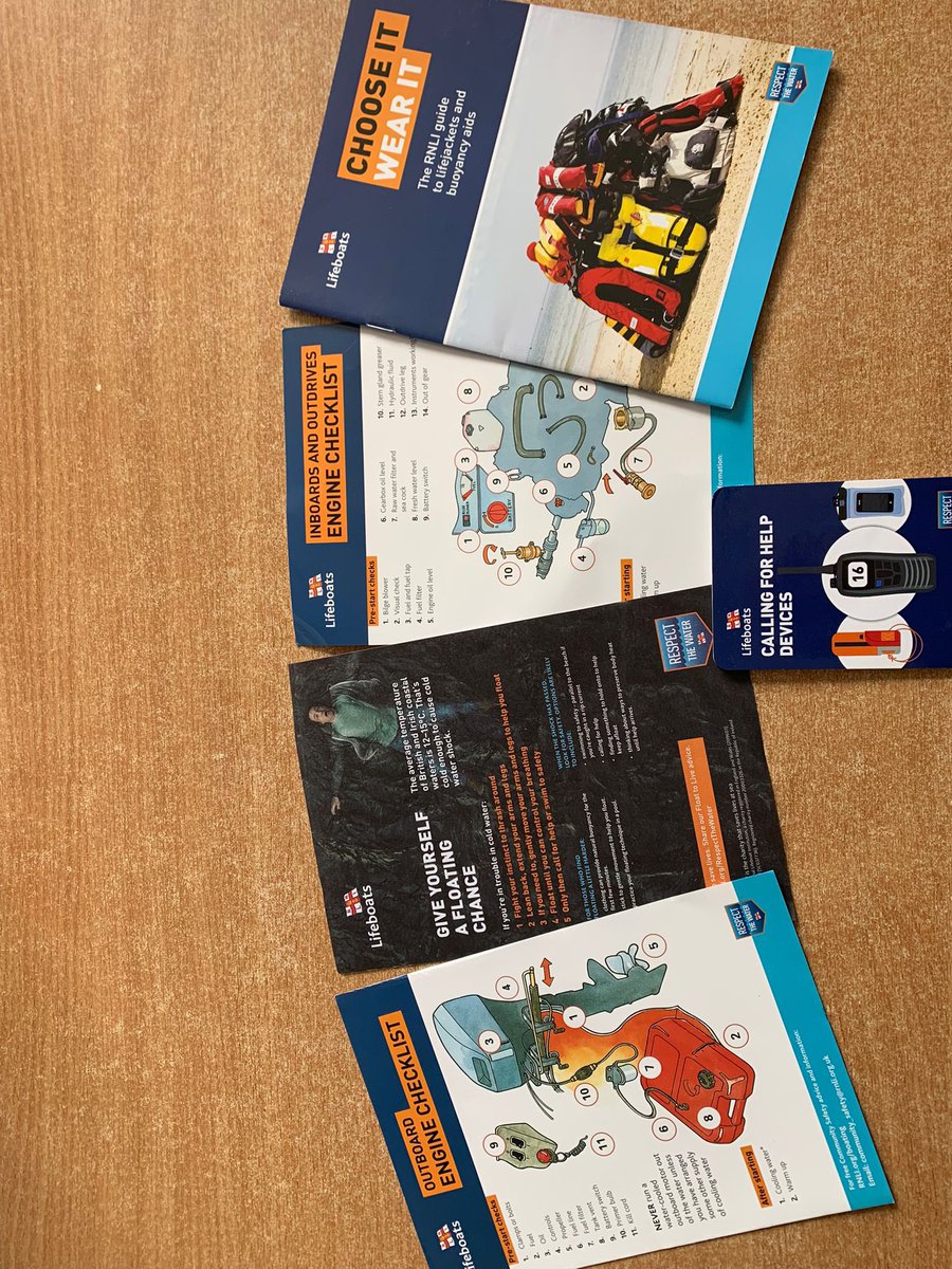 Today at Scarborough the on duty watch have been to promoting fire safety on boats. They provided advice to boat owners about about fire extinguishers, suitable buoyancy aids and different ways to call for help.Joint working with @RNLIScarborough and <a href="/HMCoastguard/">HM Coastguard</a> Scarborough.