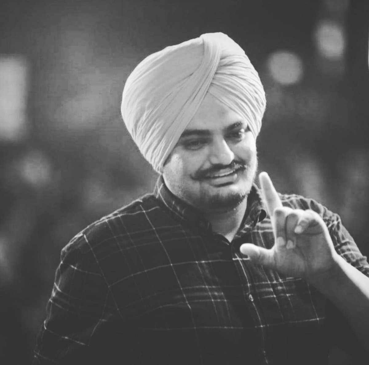 Rest in Peace Sidhu Moosewala. Young talented man didn’t deserve this. Prayers and strength for the family. Please respect the family’s privacy and stop sharing/spreading disturbing pictures and videos.  #sidhumoosewala