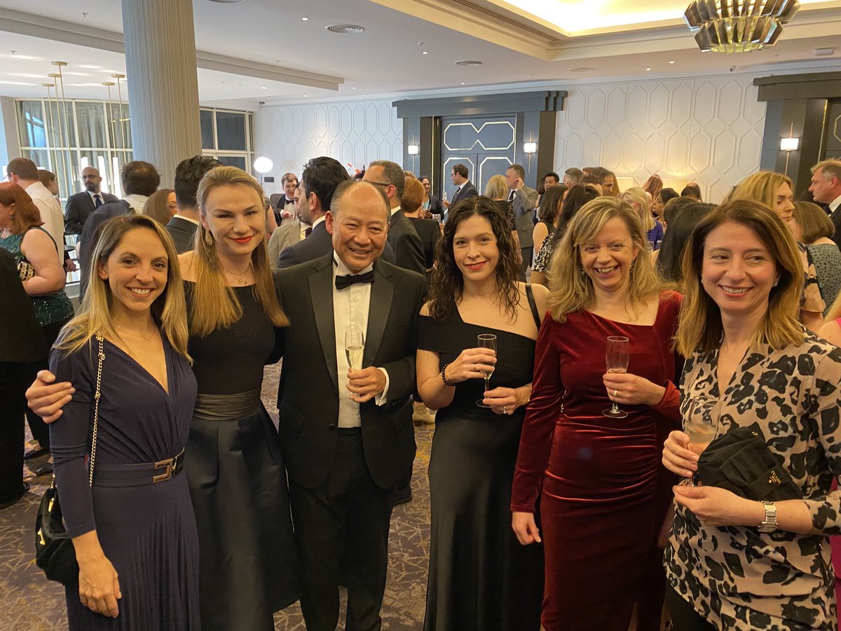 Women in UK cardiac surgery! ⁦<a href="/BartsAorta/">Barts Aortic Surgery</a>⁩ ⁦@SCTSWiCTS⁩ ⁦<a href="/SCTSUK/">SCTS UK</a>⁩