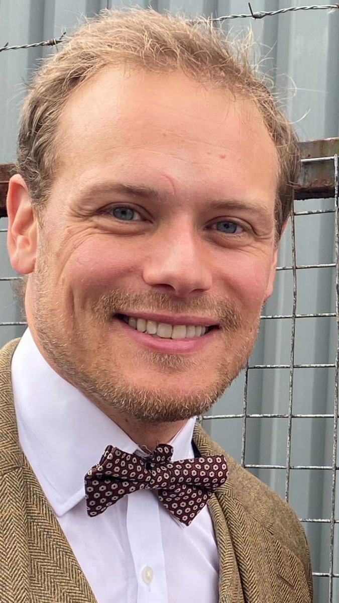 DailyHeughan's tweet photo. https://t.co/rnpWv1Y0rd