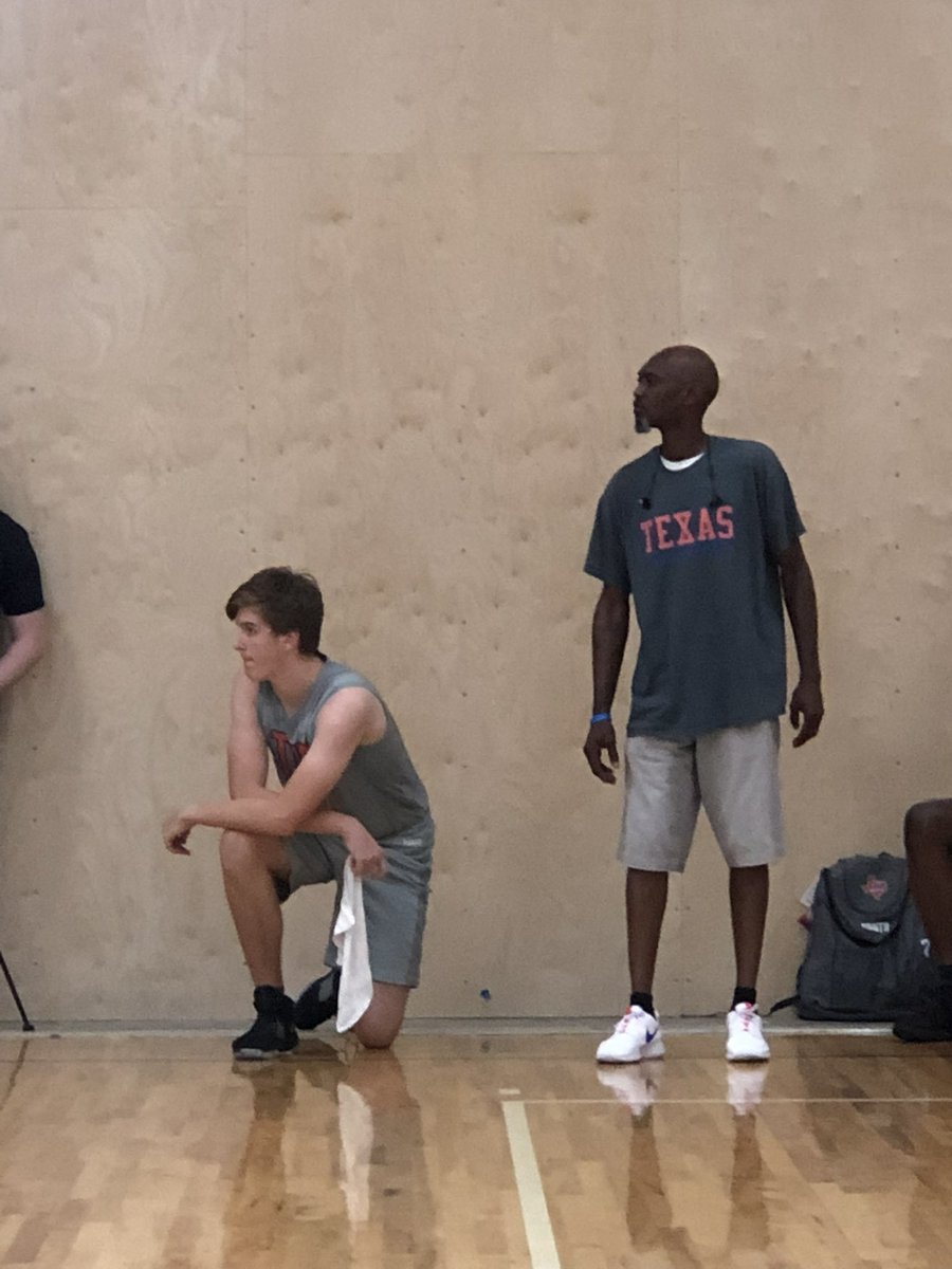 Thank you <a href="/MsquareTx254/">🙏🏾Fam🏀</a>  at <a href="/THPElite/">Texas Hardwood Prospects Elite</a> for the lessons you taught me early on. I built good habits because of it that helped me succeed. I’ve always appreciated your support, and it is a joy every time I see you again!