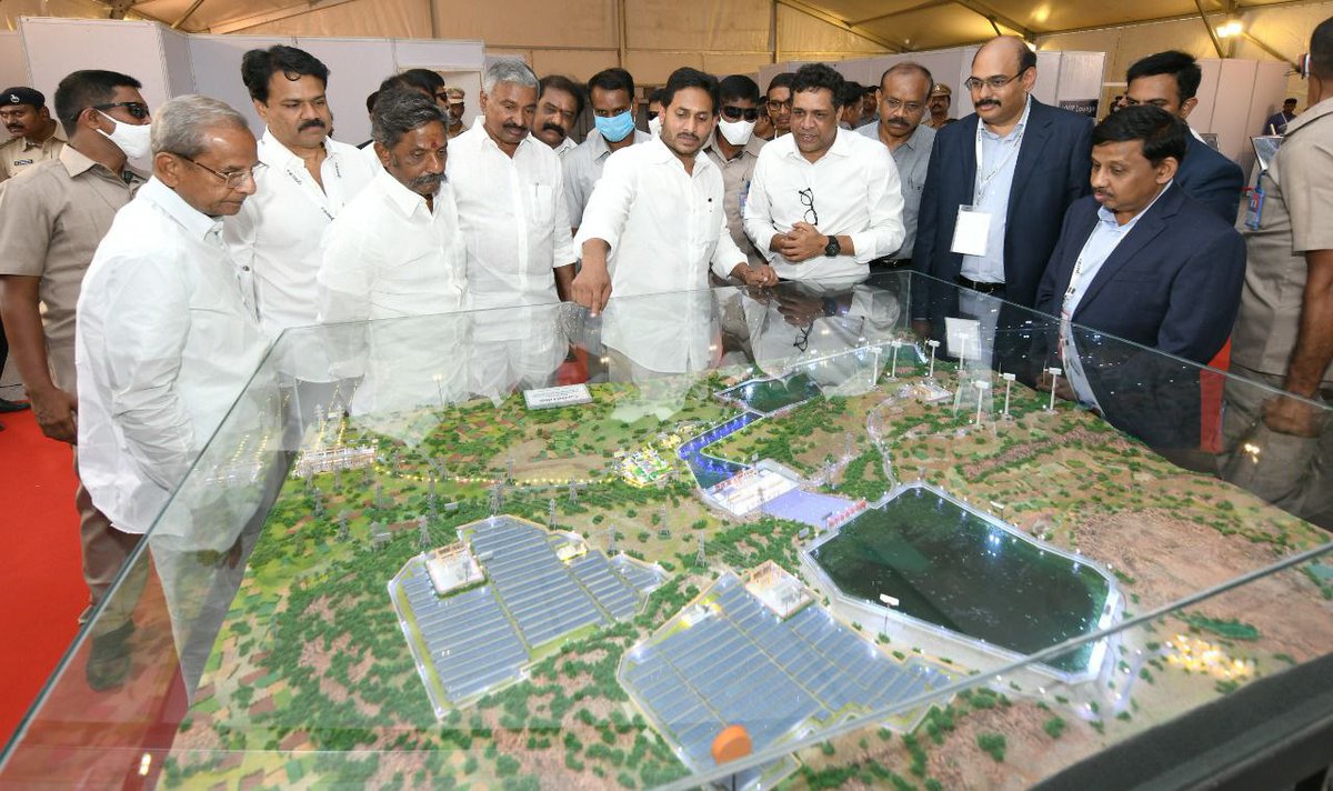 IamArihan676474's tweet photo. ప్రపంచంలోనే తొలి ఇంటిగ్రేటెడ్ పునరుత్పాదక ఇంధన ప్రాజెక్టుకు కర్నూలు జిల్లా ఓర్వకల్లు మండలం గుమ్మితం తాండాలో శంకుస్థాపన కార్యక్రమం....
#3YearsforYSJaganAneNenu
#LargestPowerProjectInAP 
#GreenkoIRESP
#BuildAP #InvestInAP https://t.co/tzFtH6Osx0