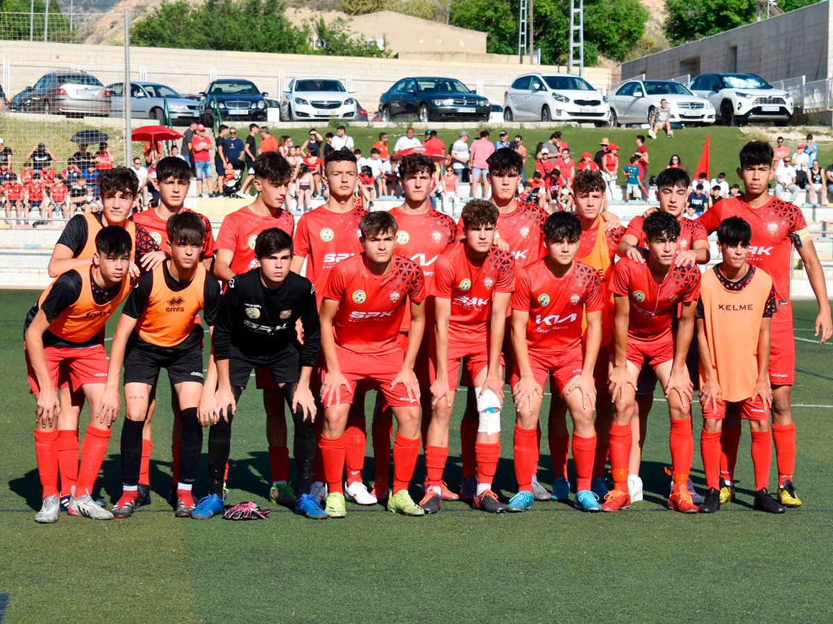 ElRecord's tweet photo. #FUTBOLBASE: El Elda Unión Cableworld C.F. cadete ascendió a la liga autonómica al golear 5-0 al Rumbo de Valencia. 
Felicidades a los de Sergio Campello Rubio @EldaUnionCF https://t.co/M9K2RH0vJY