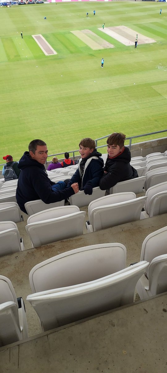 pwarnock2's tweet photo. @YorkshireCCC looking forward to seeing Harry Brooks batting #onerose https://t.co/yjMQUX3vM0