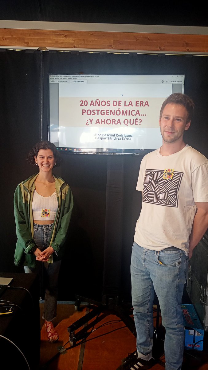 IRSJD_info's tweet photo. 🧑🏻‍🔬👩🏼‍🔬 Ja els tenim a punt per explicar-nos que ha passat després de conèixer tota la seqüència del #ADN 🧬 #FestadelaCiència @BCNCiencia • @IRSJD_info @evodevogenomeUB @UniBarcelona https://t.co/8EzjvFPBhb