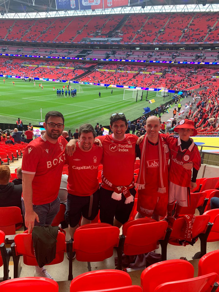 Anthony_Bullick's tweet photo. Pre game with @paulsearcey and @bushylikeanafro 

#NFFC https://t.co/JNGqetaJPF