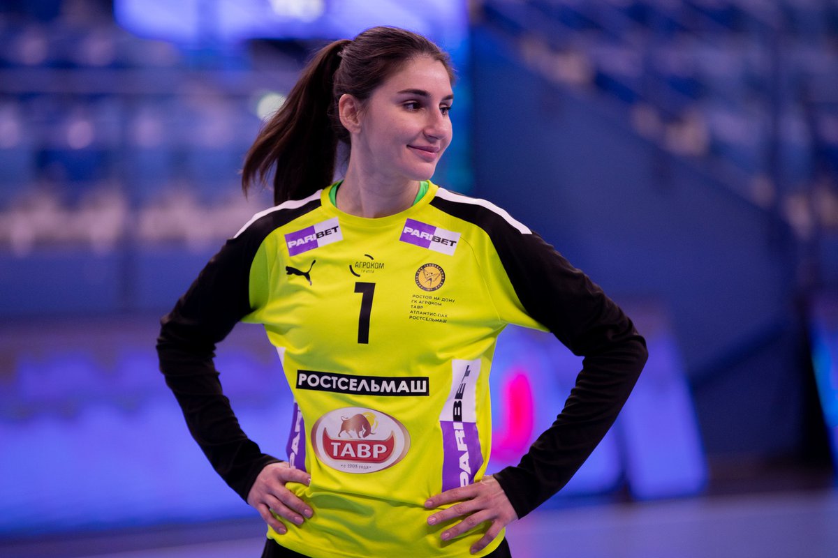 rostovhandballe's tweet photo. It's time for warming-up 🤾♀️🔥
We have only WIN mood 👊
#weareheretowin #rostovhandball #ComingForVictory #ROSTOVDONSUPER #rostovcska #wearehandball #final https://t.co/6Y5GfQLHZ0